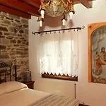 παραδοσιακός ναϊάς